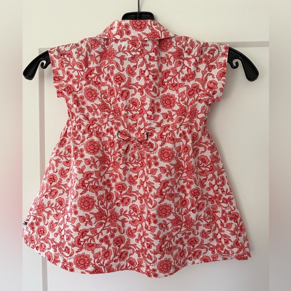 Tommy Hilfiger 12-18 month cotton button front tie back girls floral dress - Picture 4 of 4